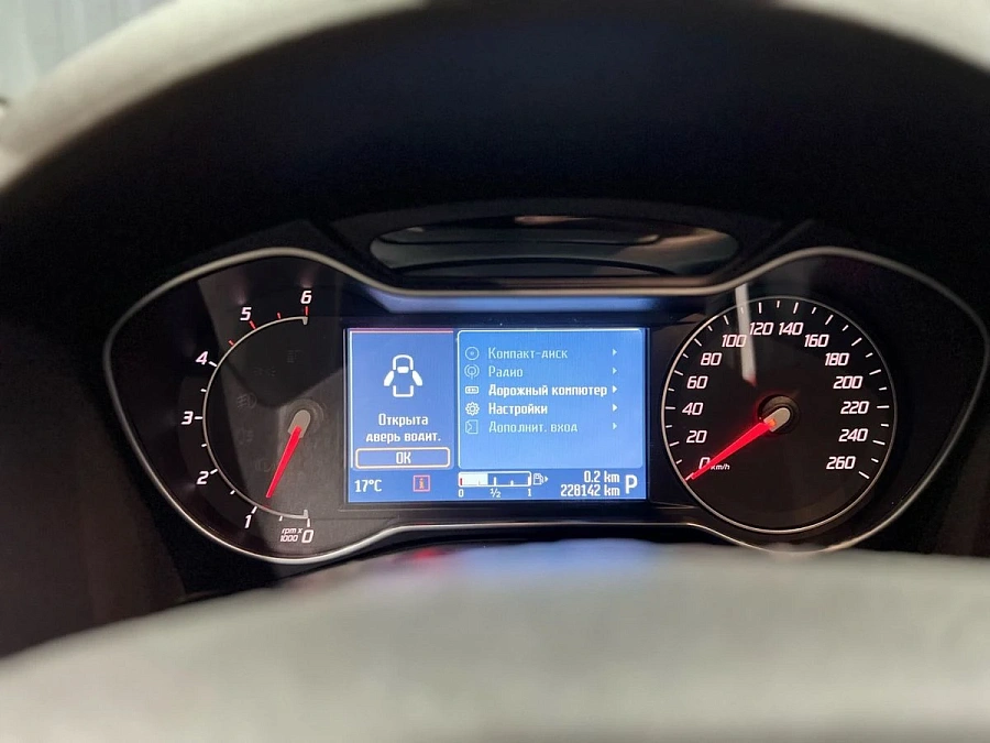 Ford Mondeo, 2012г., передний привод, автомат