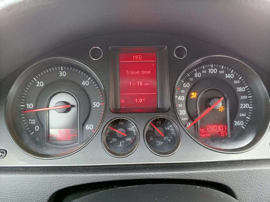 Volkswagen Passat, 2006г., передний привод, механика