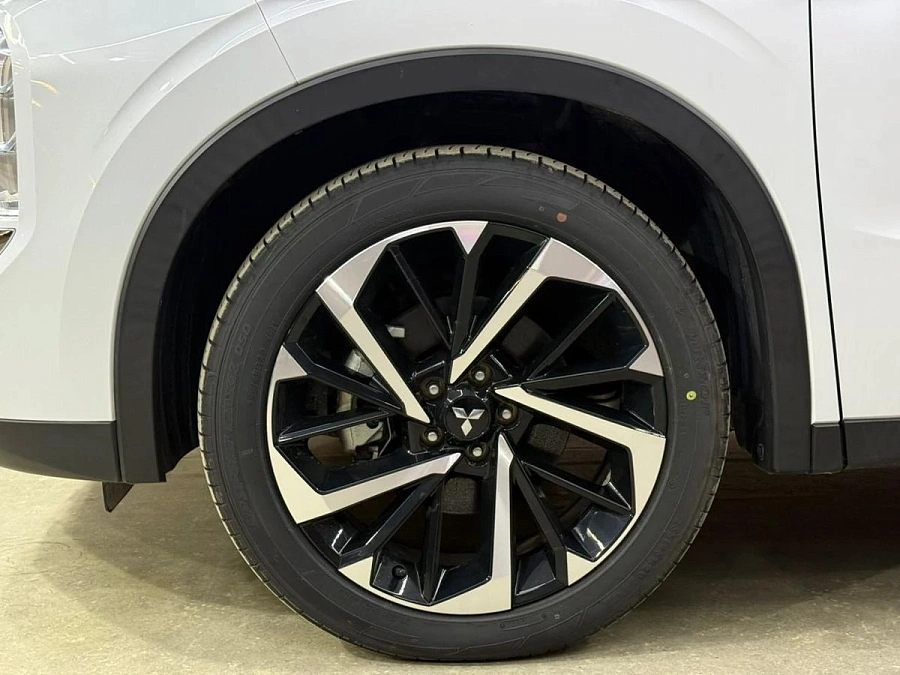 Mitsubishi Outlander, 2023г., полный привод, вариатор