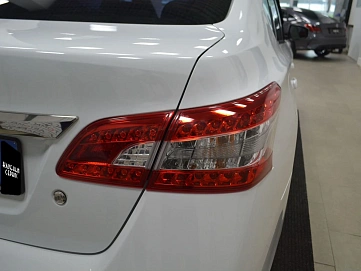 Nissan Sentra, 2015г, передний привод, вариатор