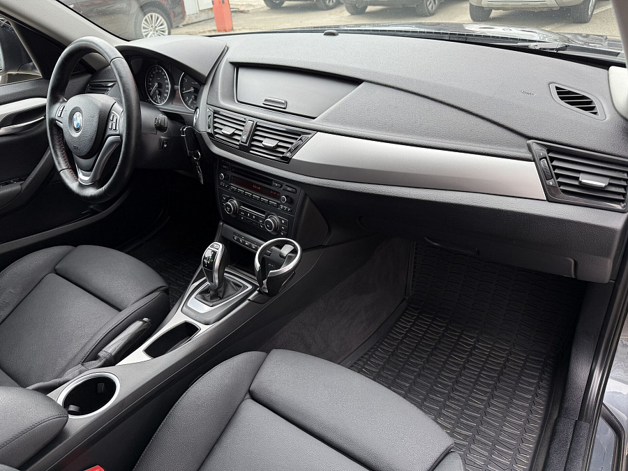 BMW , 2012г., передний привод, автомат