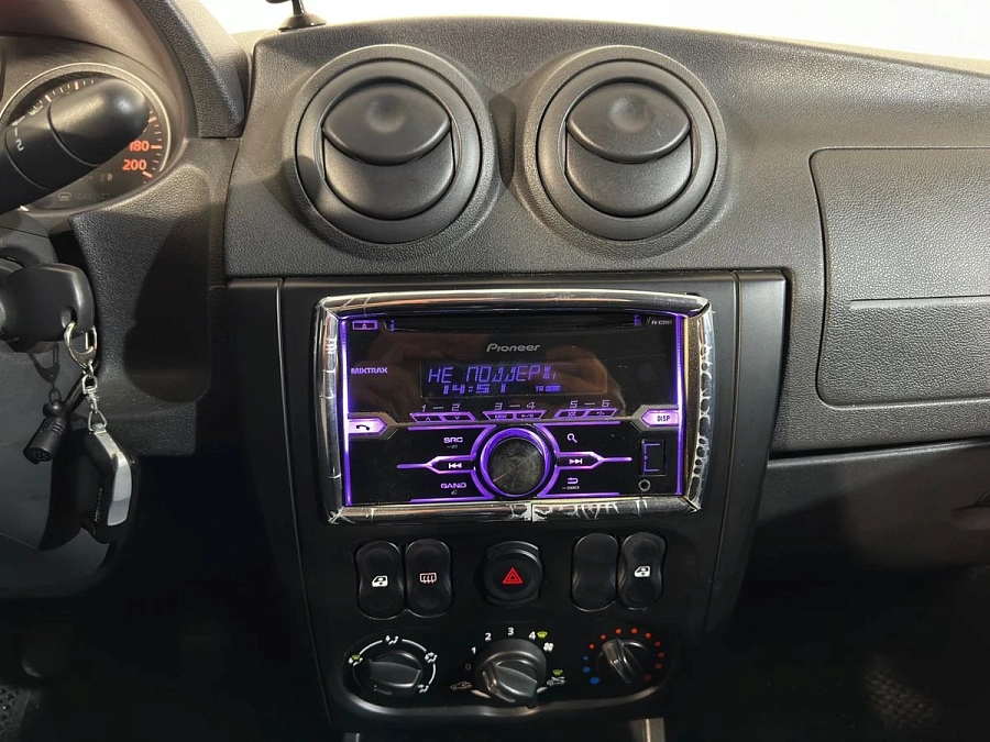 Nissan Almera, 2015г., передний привод, механика