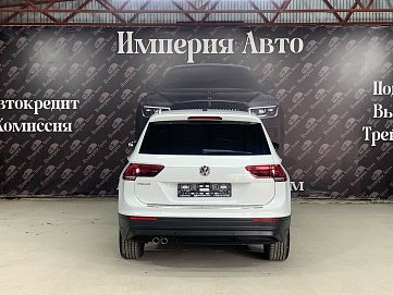 Volkswagen Tiguan, 2019г, передний привод, робот