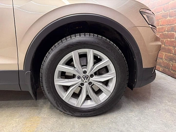 Volkswagen Tiguan, 2016г, полный привод, робот