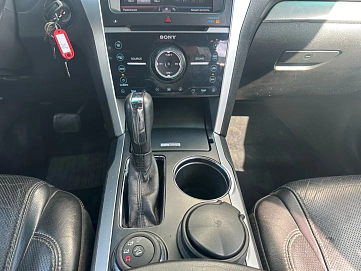 Ford Explorer, 2013г, полный привод, автомат