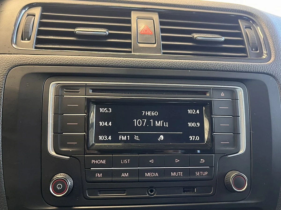 Volkswagen Jetta, 2012г., передний привод, механика