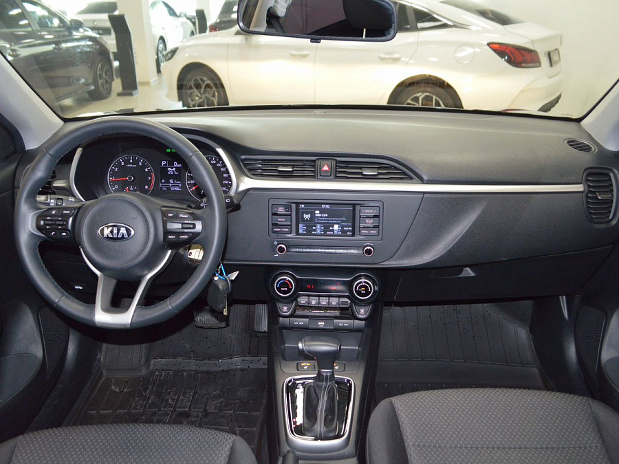 Kia , 2021г., передний привод, автомат