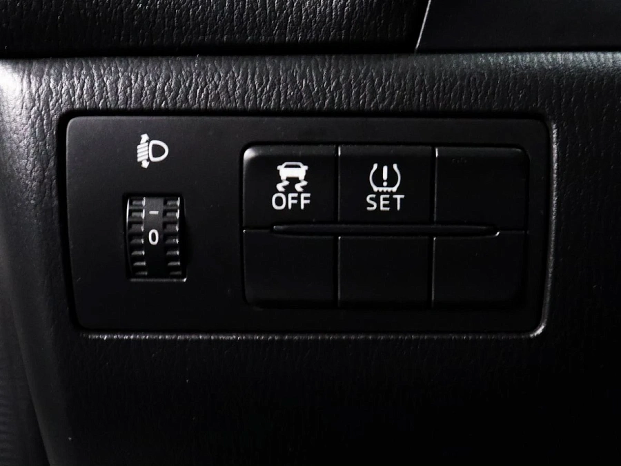 Mazda 3, 2014г., передний привод, механика