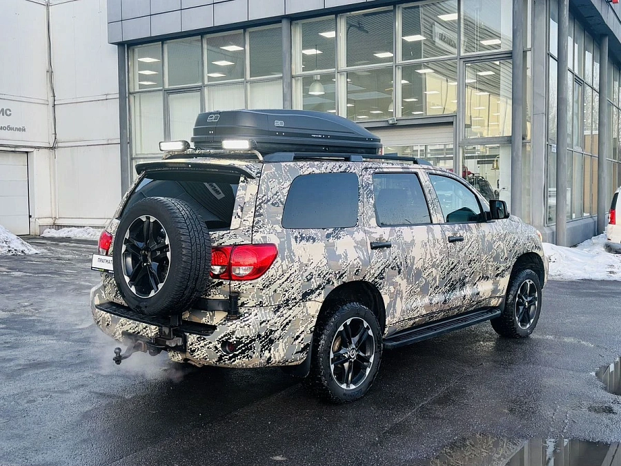 Toyota Sequoia, 2010г., полный привод, автомат