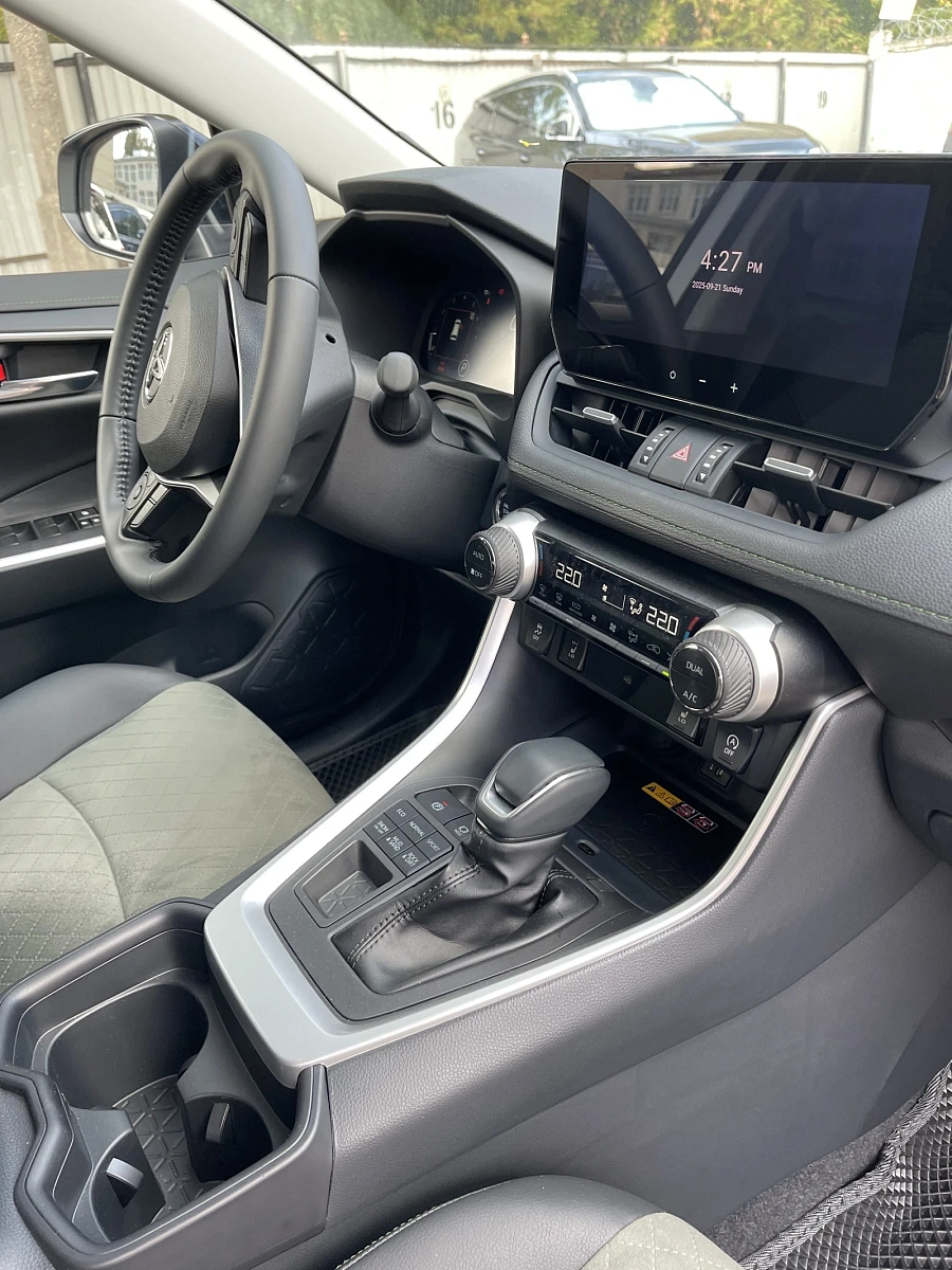 Toyota RAV4, 2025г., полный привод, вариатор