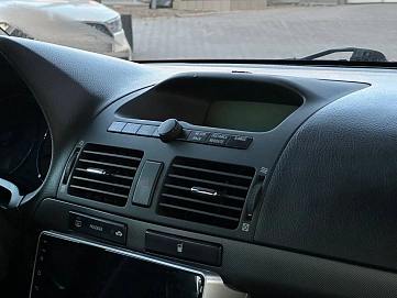 Toyota Avensis, 2003г, передний привод, автомат