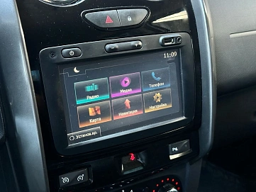 Renault Duster, 2015г, полный привод, автомат