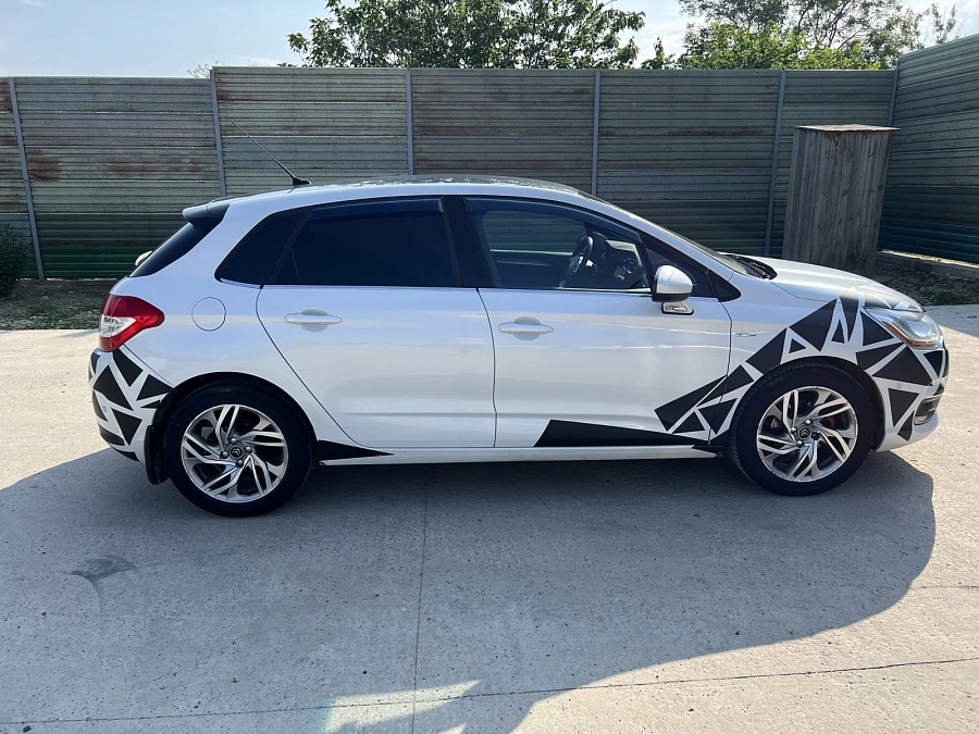 Citroen C4, 2012г., передний привод, автомат