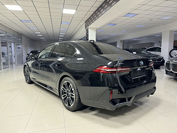 BMW 5 серии, 2024г, полный привод, автомат