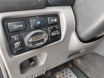 Toyota Land Cruiser, 2001г, полный привод, механика