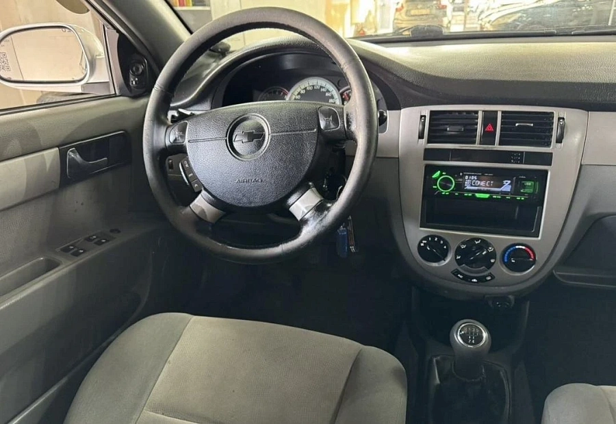 Chevrolet Lacetti, 2006г., передний привод, механика