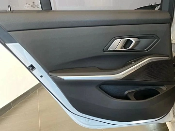 BMW , 2020г., передний привод, автомат