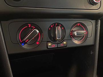 Volkswagen Polo, 2011г, передний привод, механика