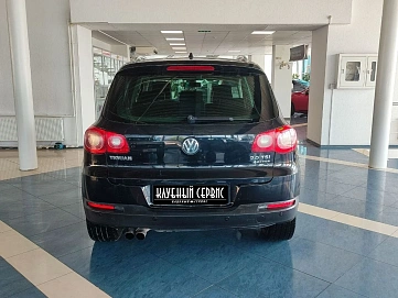 Volkswagen Tiguan, 2011г, полный привод, автомат