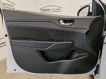 Hyundai Solaris, 2021г, передний привод, автомат