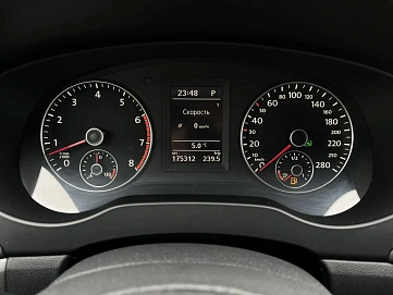 Volkswagen Jetta, 2012г, передний привод, автомат