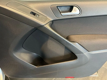 Volkswagen Tiguan, 2011г, передний привод, механика