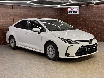 Toyota Corolla, 2022г, передний привод, вариатор
