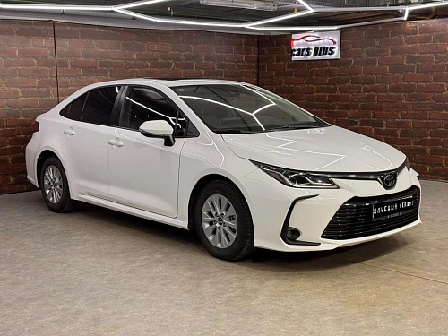Toyota Corolla, 2022г, передний привод, вариатор