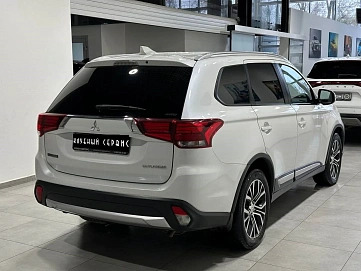 Mitsubishi Outlander, 2017г, полный привод, вариатор