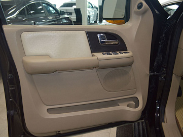 Ford Expedition, 2005г, полный привод, автомат
