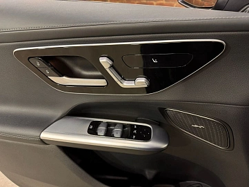 Mercedes-Benz GLC, 2023г, полный привод, автомат