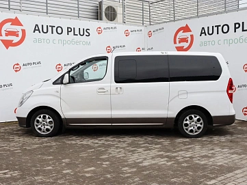 Hyundai , 2011г., задний привод, автомат