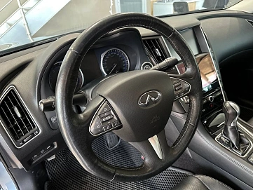 Infiniti Q50, 2016г, задний привод, автомат