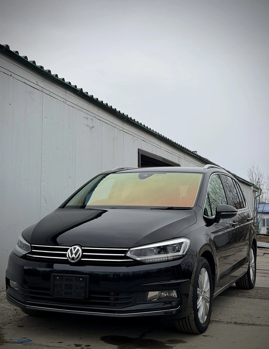 Volkswagen Touran, 2016г., передний привод, робот
