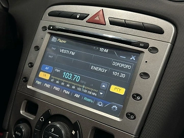 Peugeot 308, 2011г, передний привод, автомат