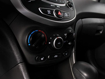 Hyundai Solaris, 2013г., передний привод, автомат