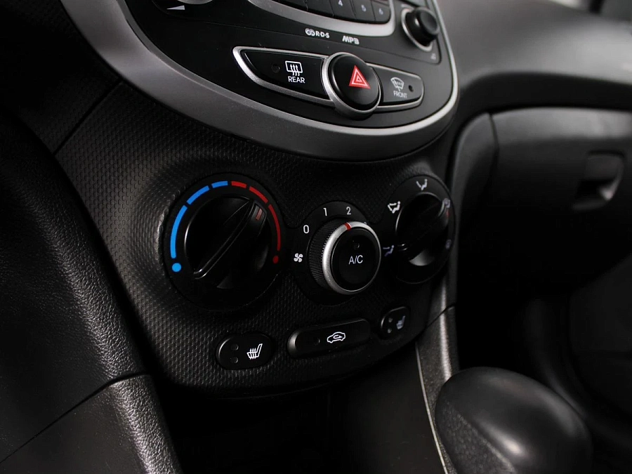 Hyundai Solaris, 2013г., передний привод, автомат