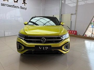 Volkswagen T-Roc, 2023г., передний привод, робот
