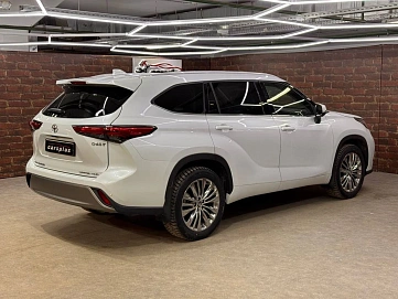 Toyota Highlander, 2025г, полный привод, автомат