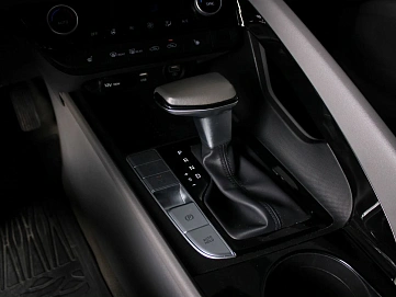 Hyundai Elantra, 2021г., передний привод, автомат