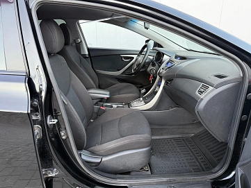 Hyundai Elantra, 2013г, передний привод, автомат