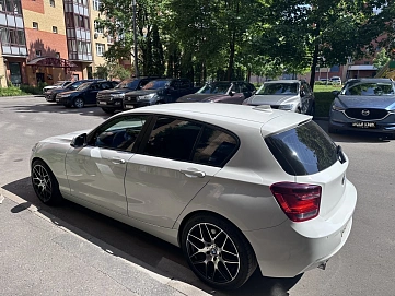 BMW 1 серии, 2012г, задний привод, автомат