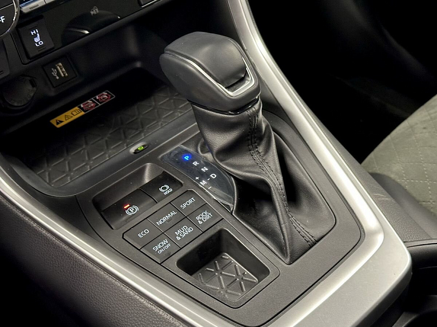 Toyota RAV4, 2024г., полный привод, вариатор