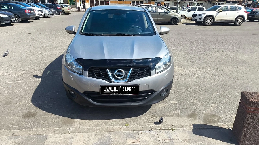 Nissan Qashqai, 2011г., передний привод, вариатор