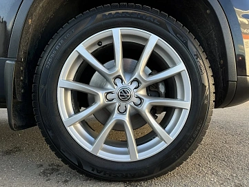 Volkswagen Tiguan, 2012г, передний привод, автомат