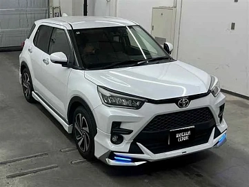 Toyota Raize, 2022г, полный привод, вариатор
