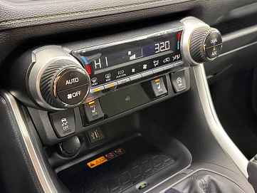 Toyota RAV4, 2025г, полный привод, вариатор