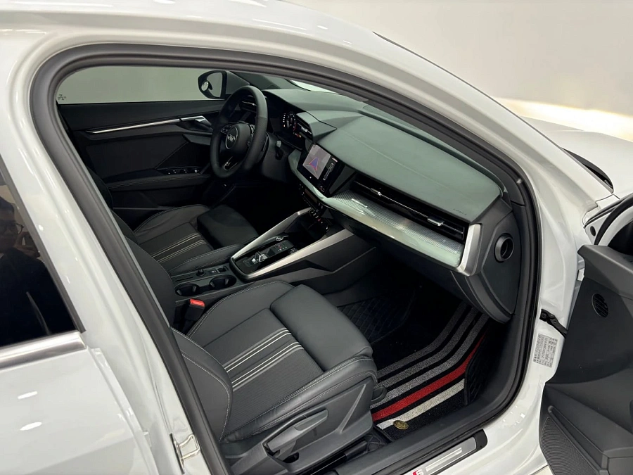 Audi A3, 2021г., передний привод, автомат