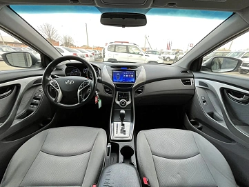 Hyundai Elantra, 2011г, передний привод, автомат