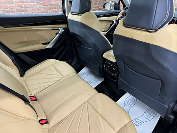 Geely Atlas, 2023г, передний привод, робот